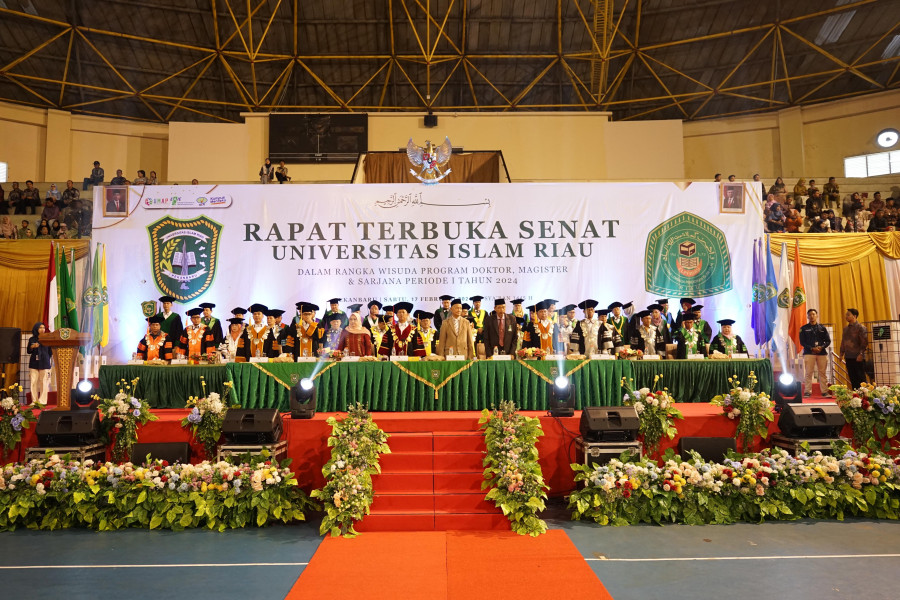 UIR Wisuda 1413 Mahasiswa, Rektor: Jadilah Lulusan Berdaya Saing