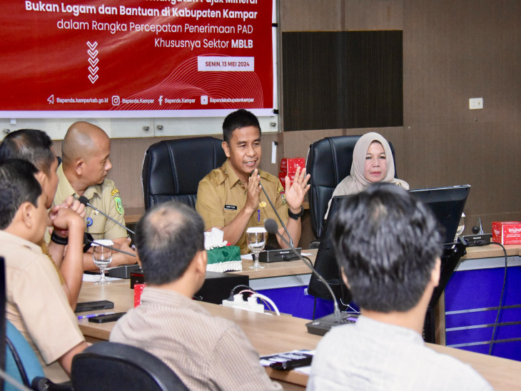 Pj Sekda Kampar Mengajak Pelaku Usaha Mendaftarkan Diri Sebagai Wajib Pajak