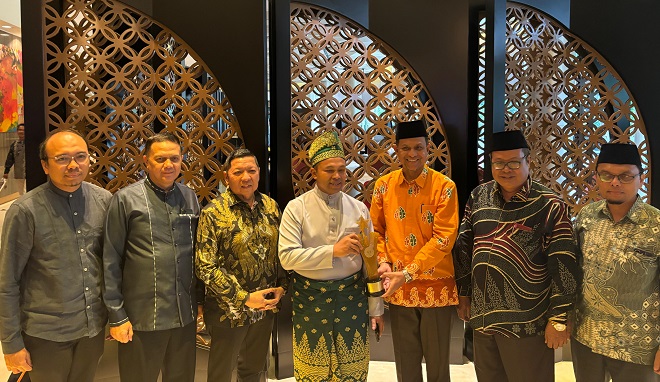 Bangkit dari Peringkat Bawah ke Puncak Wakaf Indonesia, Riau Raih IWN Tertinggi Nasional 2025