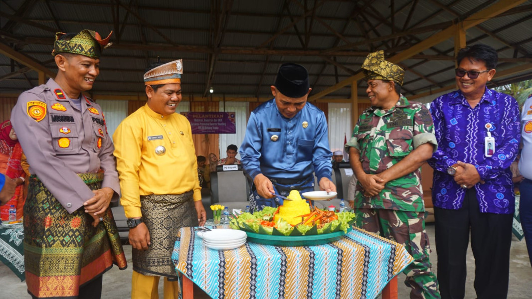 Pj Bupati Inhil Herman Hadiri Milad Ke-43 Kecamatan Batang Tuaka