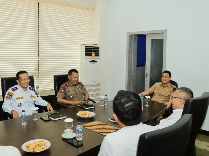 Pj Bupati Kampar Minta PT HK Mempekerjakan Tenaga Lokal di Bagian Lapangan dan Manajemen