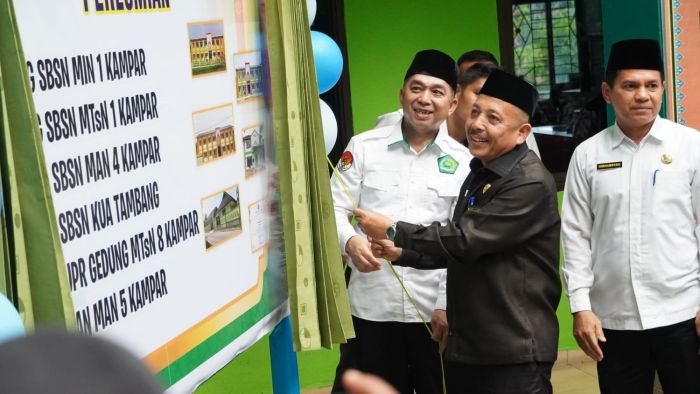Kakanwil Kemenag Riau Resmikan Gedung SBSN di Kampar