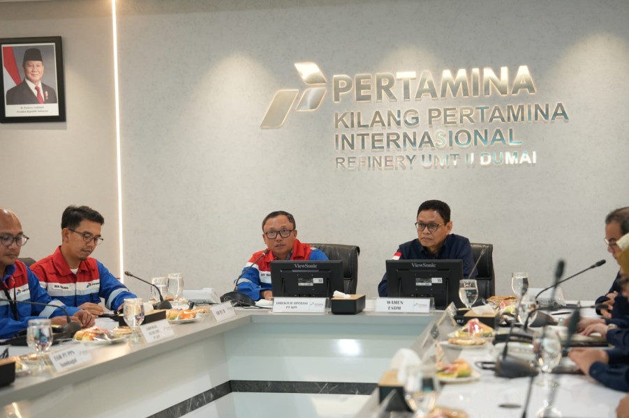 Pastikan Ketersediaan Energi Selama Nataru, Wamen ESDM Kunker ke Kilang Dumai
