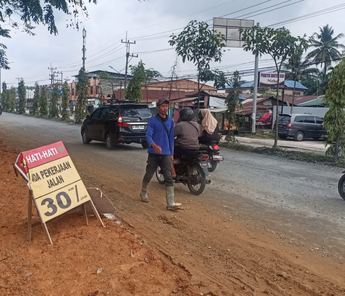 Tiga Ruas Jalan Rusak di Kubang Raya Kampar Diperbaiki
