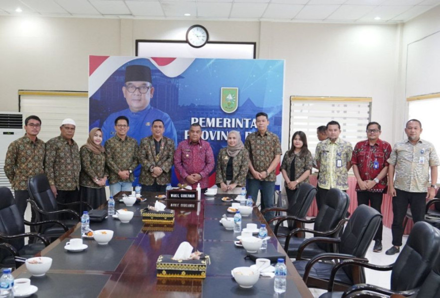 Wagubri Terima Audiensi Pengurus Himperra Riau