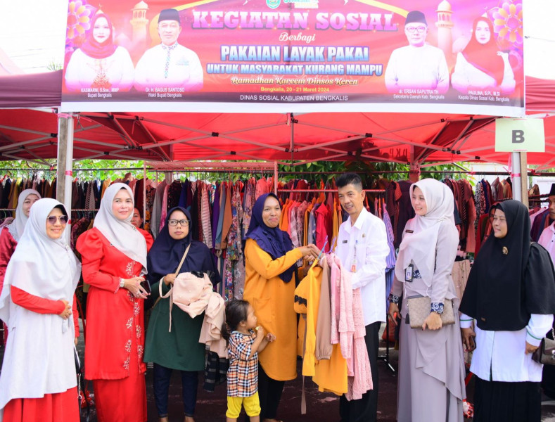 Masyarakat Bengkalis Antusias Serbu Bazar Pakaian Layak Pakai Gratis