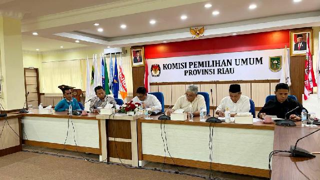 KPU Riau Gelar Rapat Pleno Penetapan DCS Anggota DPRD Provinsi