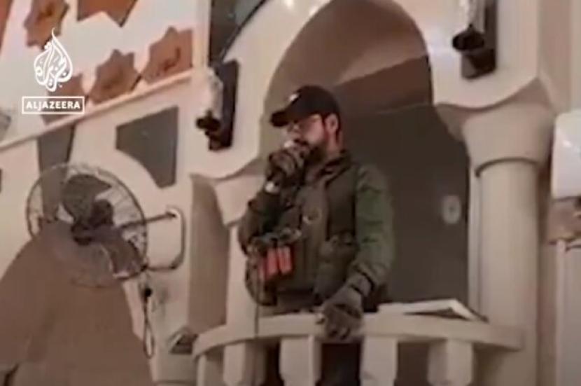 Tentara Israel Nodai Masjid di Jenin, Nyanyi-Nyanyi di Atas Mimbar