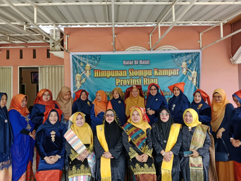 Halal Bi Halal Siompu Kampar Riau Perkenalkan Adat Tradisi Lokal