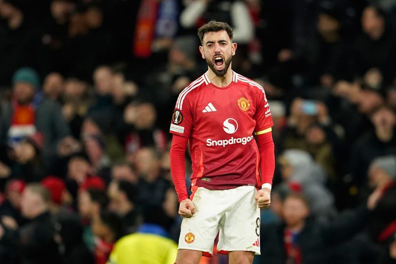 Manchester United Kalahkan Rangers dengan Skor 2-1