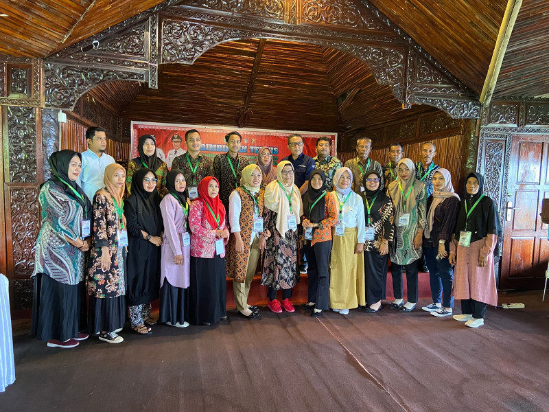 Peduli IKM, Disdagperin Bengkalis Studi Tiru ke Sumbar