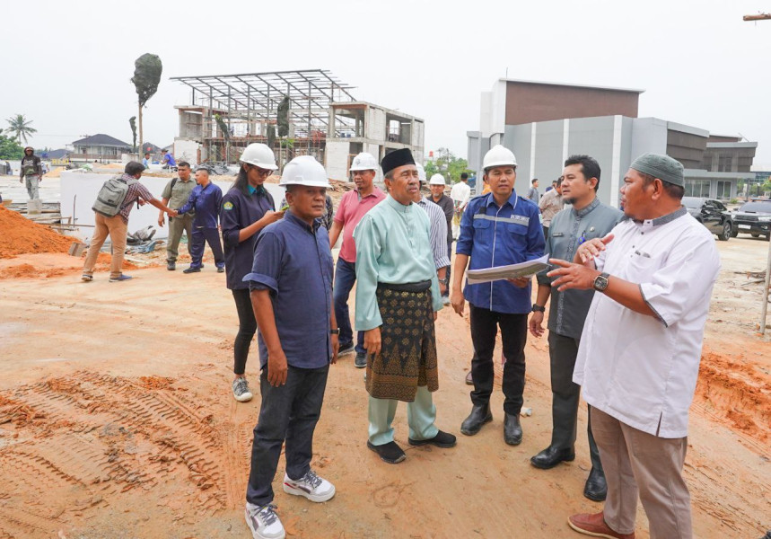 Gubri Cek Progres Pembangunan Quran Center dan Riau Creative Hub