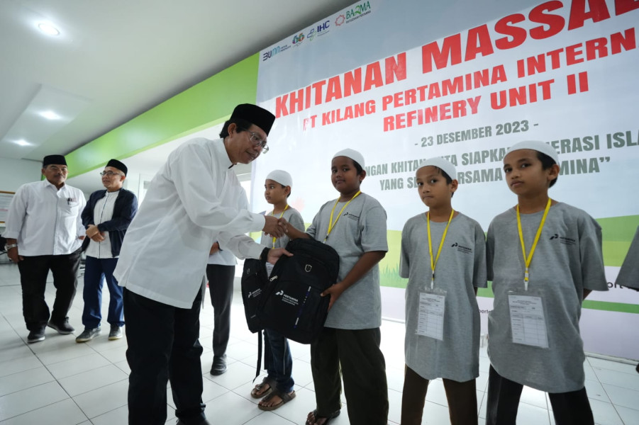 Wujud Syukur HUT Pertamina ke-66, PT KPI Unit Dumai Bersama Bazma Gelar Khitanan Massal