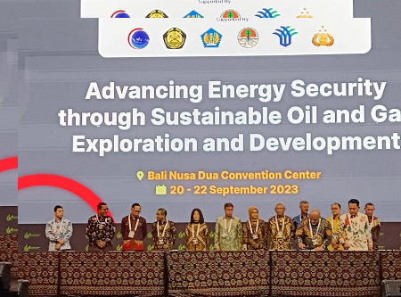 Tingkatkan Penyerapan Gas Domestik, PGN Grup Serap Pasokan LNG IDD Bangka dari WK Rapak