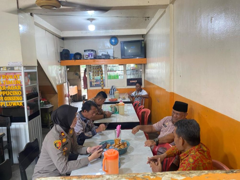 Kapolsek Bangkinang Barat dan Sekda Kampar Ajak Warga Cegah Hoax