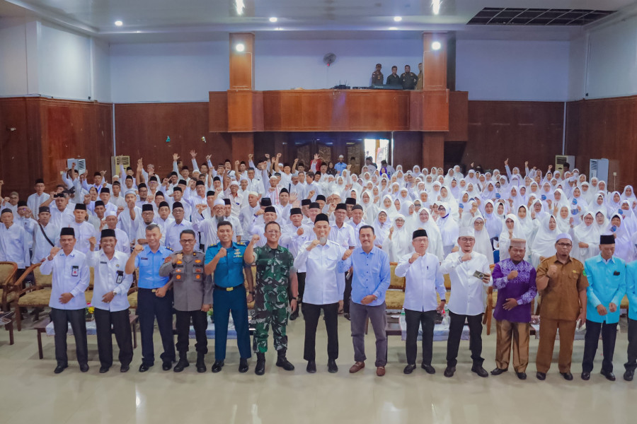 Diwarnai Prosesi Tepuk Tepung Tawar dan Pemberian Sagu Hati, Wako Melepas 248 JCH Kota Dumai