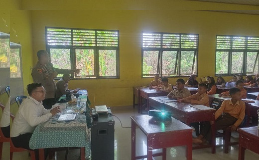Antik Lancang Kuning 2024, Kapolsek Rambah Hilir Beri Penyuluhan Bahaya Narkoba kepada Siswa