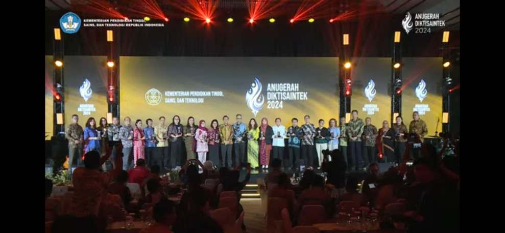 UIR Raih Gold Winner Anugerah Diktisaintek 2024: Bukti Keunggulan Kerja Sama Industri di Kancah Nasional