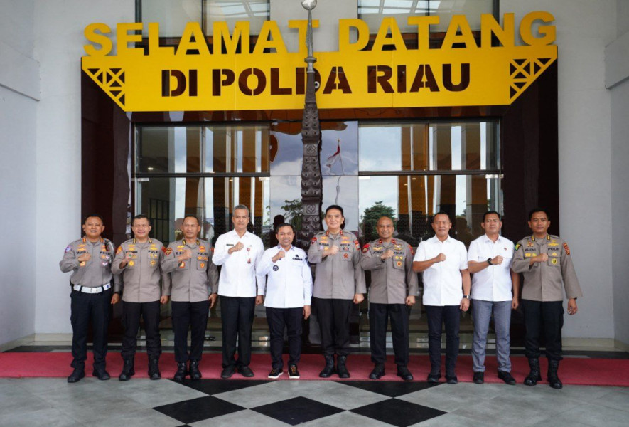 Gubri Abdul Wahid dan Kapolda Riau Gelar Pertemuan, Bahas Pengamanan PSU Siak