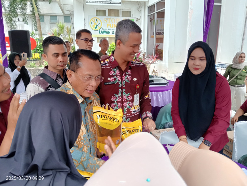 Pemkab Rohil Bersama Dinas PTPH Provinsi Riau Adakan Pasar Murah