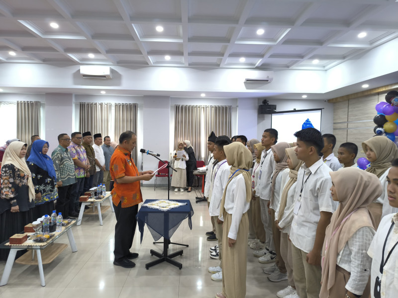 Pj Bupati Kukuhkan Pengurus Forum Anak Dan Duta Anak Kabupaten Indragiri Hilir Tahun 2024