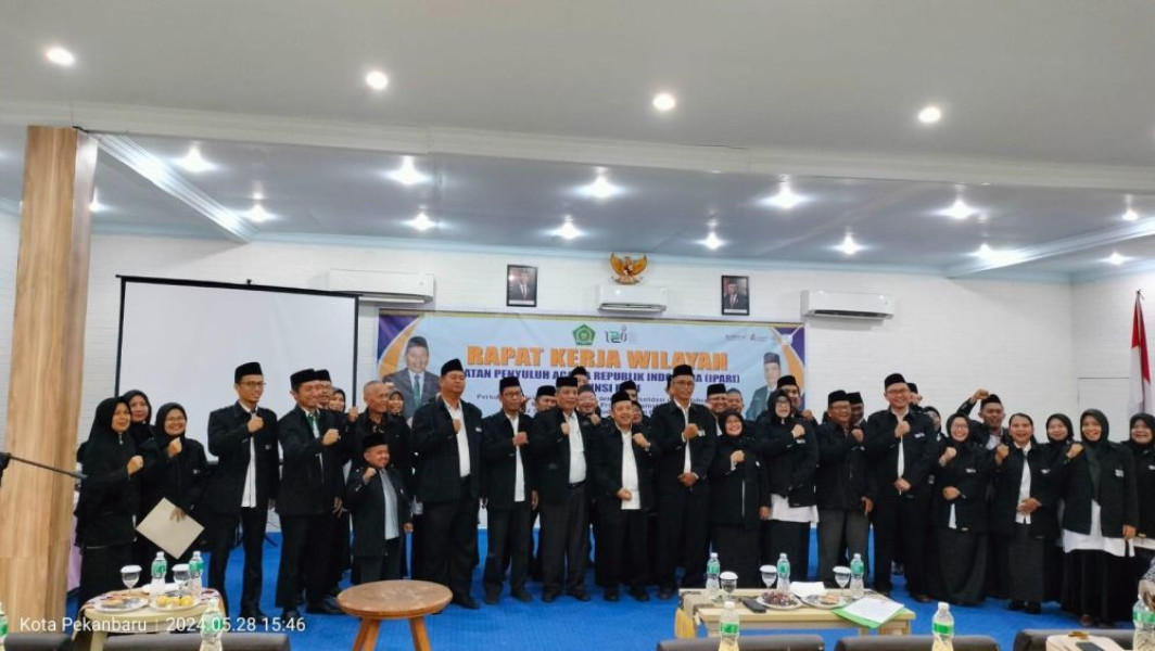 Plt Kakanwil Kemenag Riau Buka Rakerwil IPARI Tahun 2024