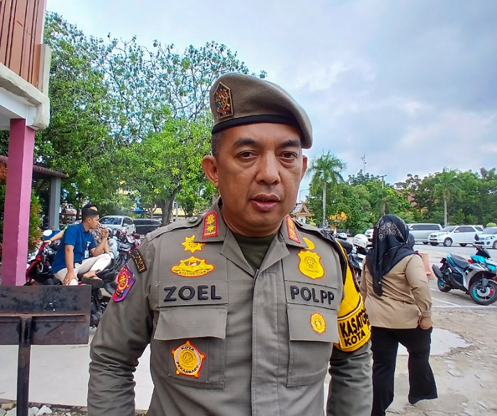 Satpol PP Pekanbaru Larang Aktivitas Jualan di Jembatan Siak IV