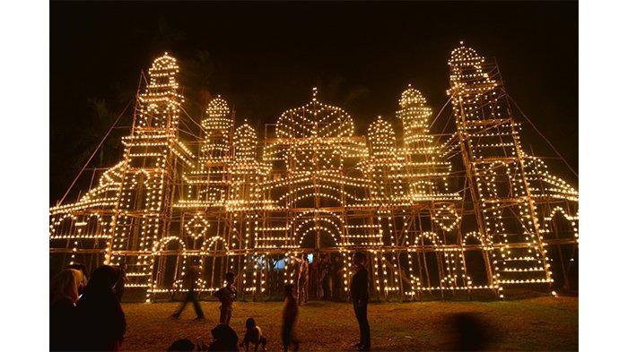 Pemerintah Kecamatan Bukit Batu Perdana Gelar Festival Lampu Colok 2024