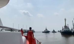 Dihantam Gelombang, KM Lintang Timur Karam, Basarnas Pekanbaru Turunkan Tim Selamatkan 11 ABK