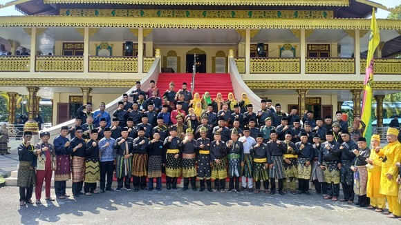 LAMR Tegakkan Payung Panji Adat, Tanda Keteguhan Marwah di Tanah Melayu Riau