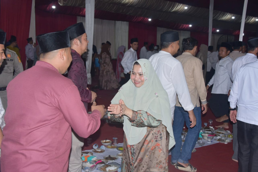 Bupati Kasmarni Gelar Syukuran Sambut Ramadhan di Rumah Pribadi