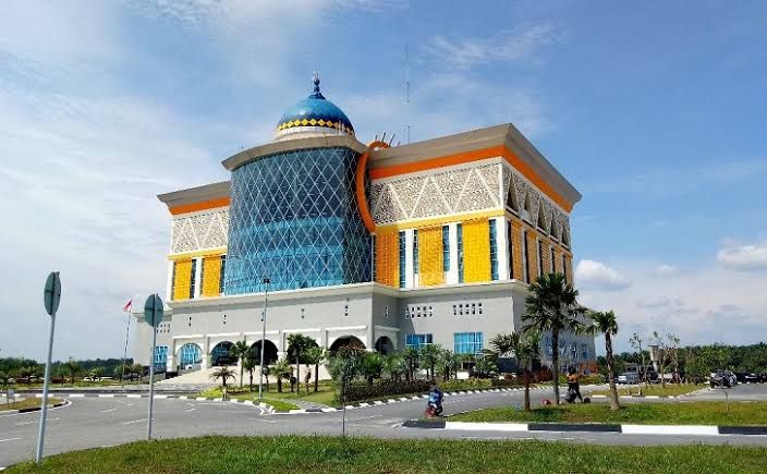 DPRD Sahkan APBD 2024 Pemko Pekanbaru Rp2,825 Triliun
