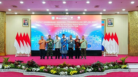 Rakornas Pengendalian Inflasi 2024, TPID Pekanbaru Raih TPID Award Terbaik Wilayah Sumatera 2024