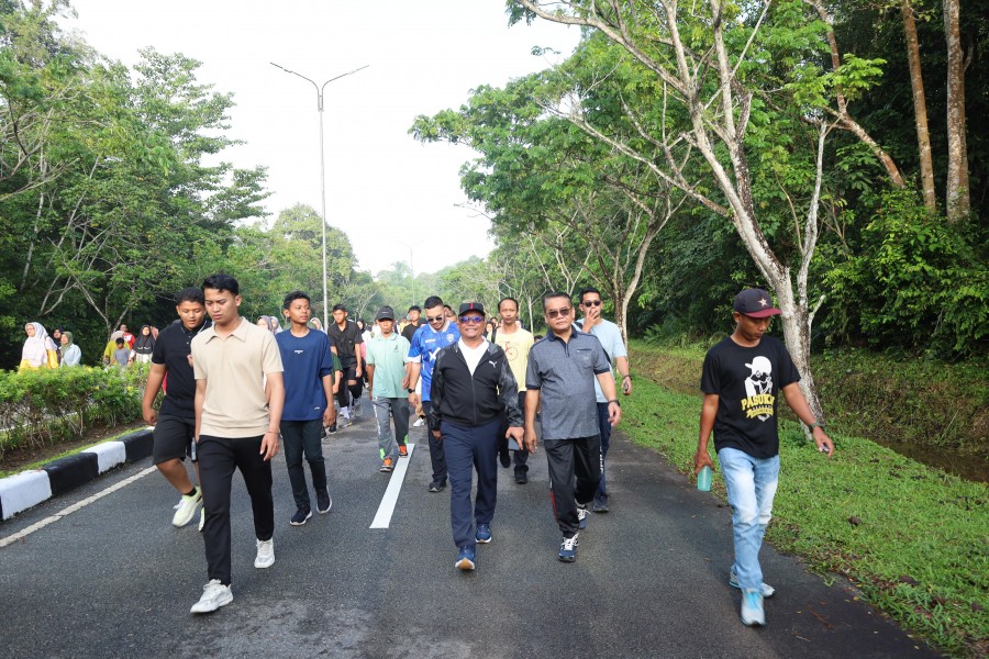 Ribuan Masyarakat Ikuti Jalan Santai Sempena HUT Ke-25 Kabupaten Siak Tahun 2024