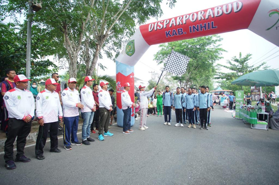 Bupati Wardan Lepas Peserta Jalan Santai Sempena Haornas ke-40