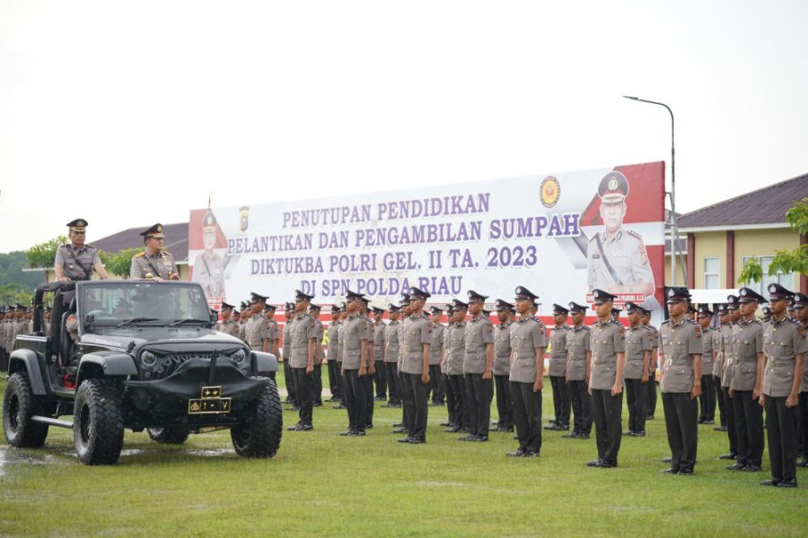 Polda Riau Lantik 300 Bintara Lulusan SPN Pekanbaru