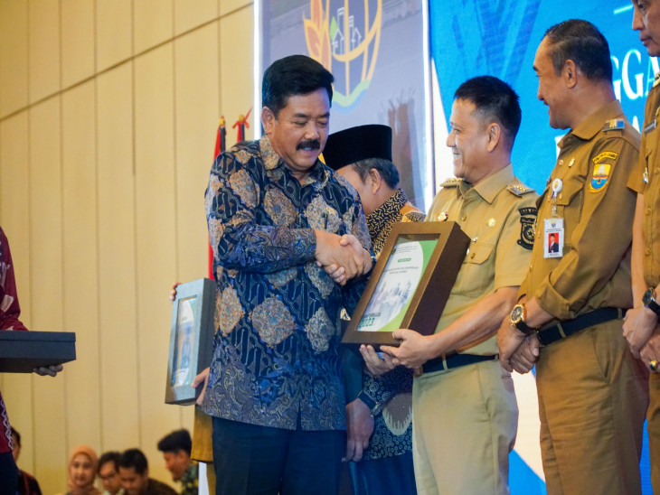 Bersama 63 Kepala Daerah, Pj Bupati Kampar Hambali Terima Materi Teknis RDTR Dari Menteri ATR/BPN RI