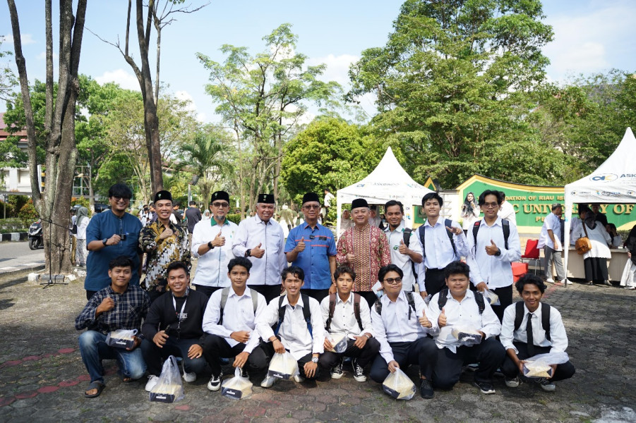 UIR Berbagi 1000 Paket Berbuka, Berbagi Keberkahan Puasa Kepada Mahasiswa