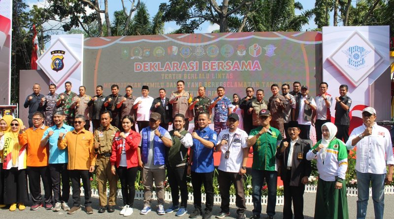 Bawaslu Riau Hadiri Deklarasi Tertib Berlalu Lintas dalam Rangka Pemilu Damai 2024