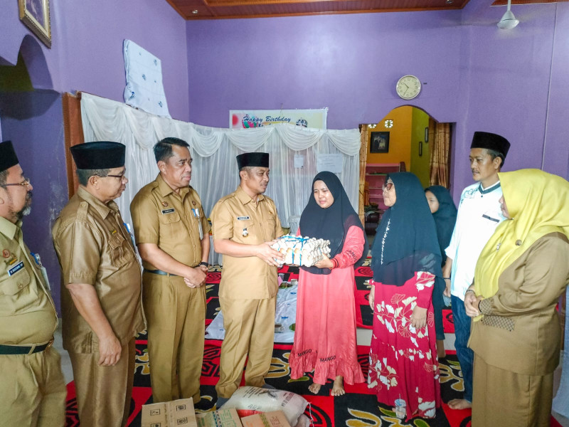 Pemkab Bengkalis Santuni Keluarga Korban Tenggelam di Waduk PDAM