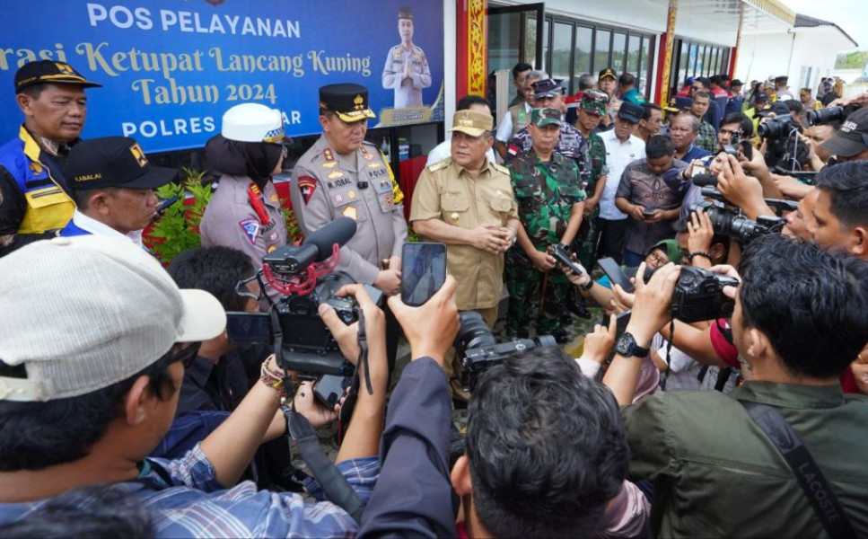 Pj Gubernur Riau SF Hariyanto Tinjau Posko Mudik Lebaran 2024