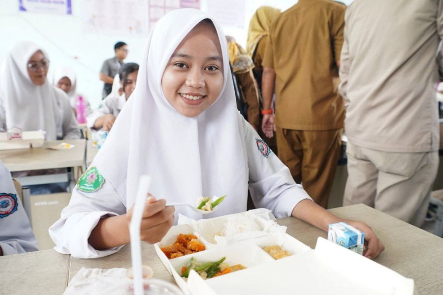Mulai 6 Januari, Program Makan Siang Bergizi akan Diluncurkan di 11 Sekolah Pekanbaru