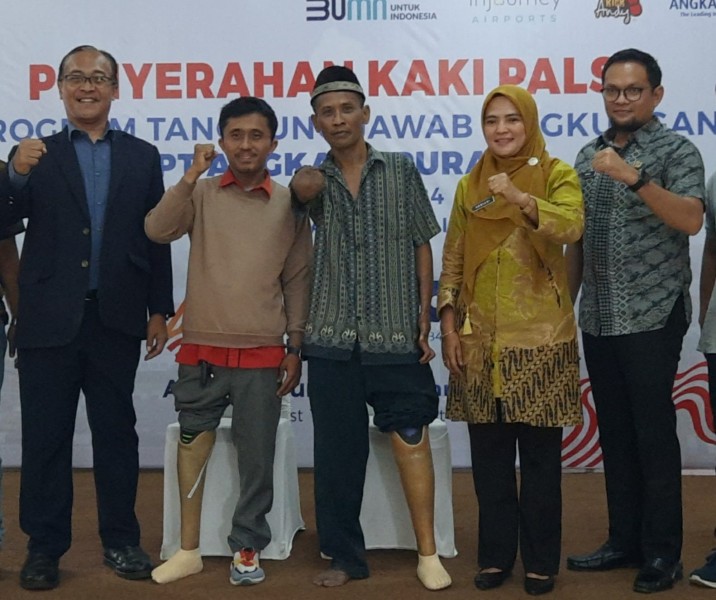 Belasan Penyandang Disabilitas di Kota Pekanbaru Terima Bantuan Kaki Palsu