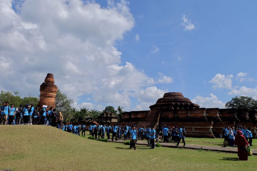 Hasil Temuan Candi Muaratakus Diserahkan ke Dinas Kebudayaan Riau