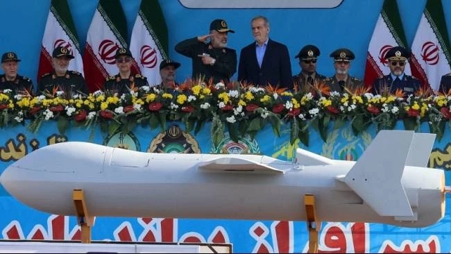Timteng Panas, Iran Kenalkan Rudal Baru dan Drone Berjelajah 4.000 km, Bisa Sampai Eropa