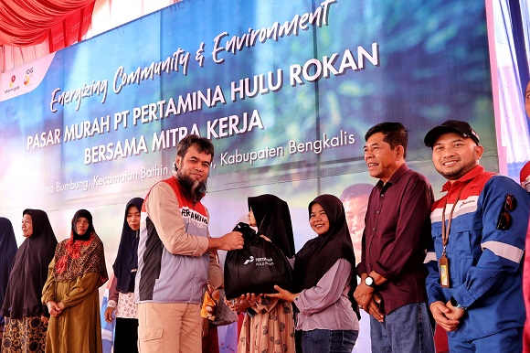 Ringankan Beban Warga, PHR Salurkan 400 Paket Pasar Murah