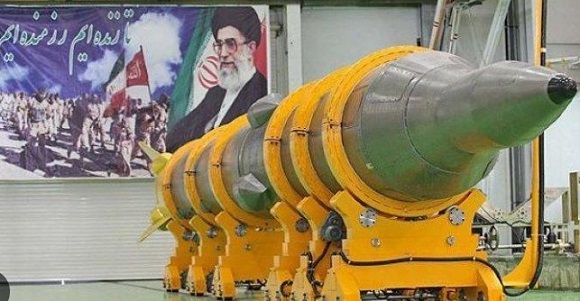 Iran Keluarkan Rudal Sejjil, Namanya Diambil dari Alquran Soal Batu Panas yang Dibawa Burung Ababil