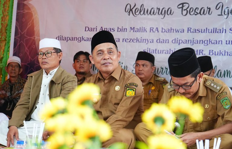 Pj Bupati Hadiri Haul Jama’ Sekampung Desa Igal Mandah