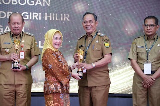 Pemkab Inhil Raih Penghargaan IGA Award Kabupaten Sangat Inovatif se-Indonesia