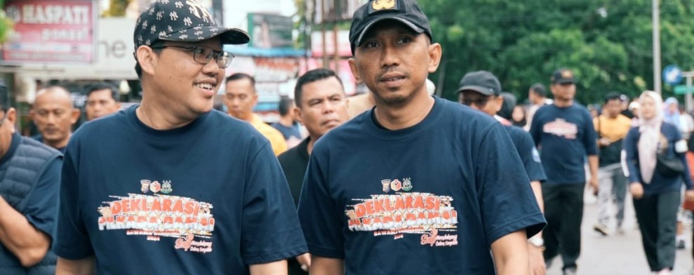 Pjs Bupati Kuansing Ikuti Jalan Sehat dalam Rangka Deklarasi Pilkada Damai